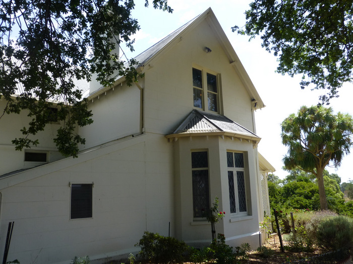 French leadlight bay windows