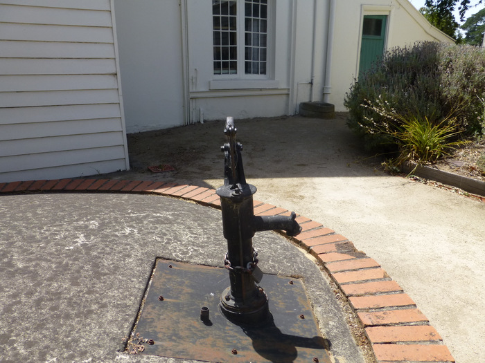 Early water pump